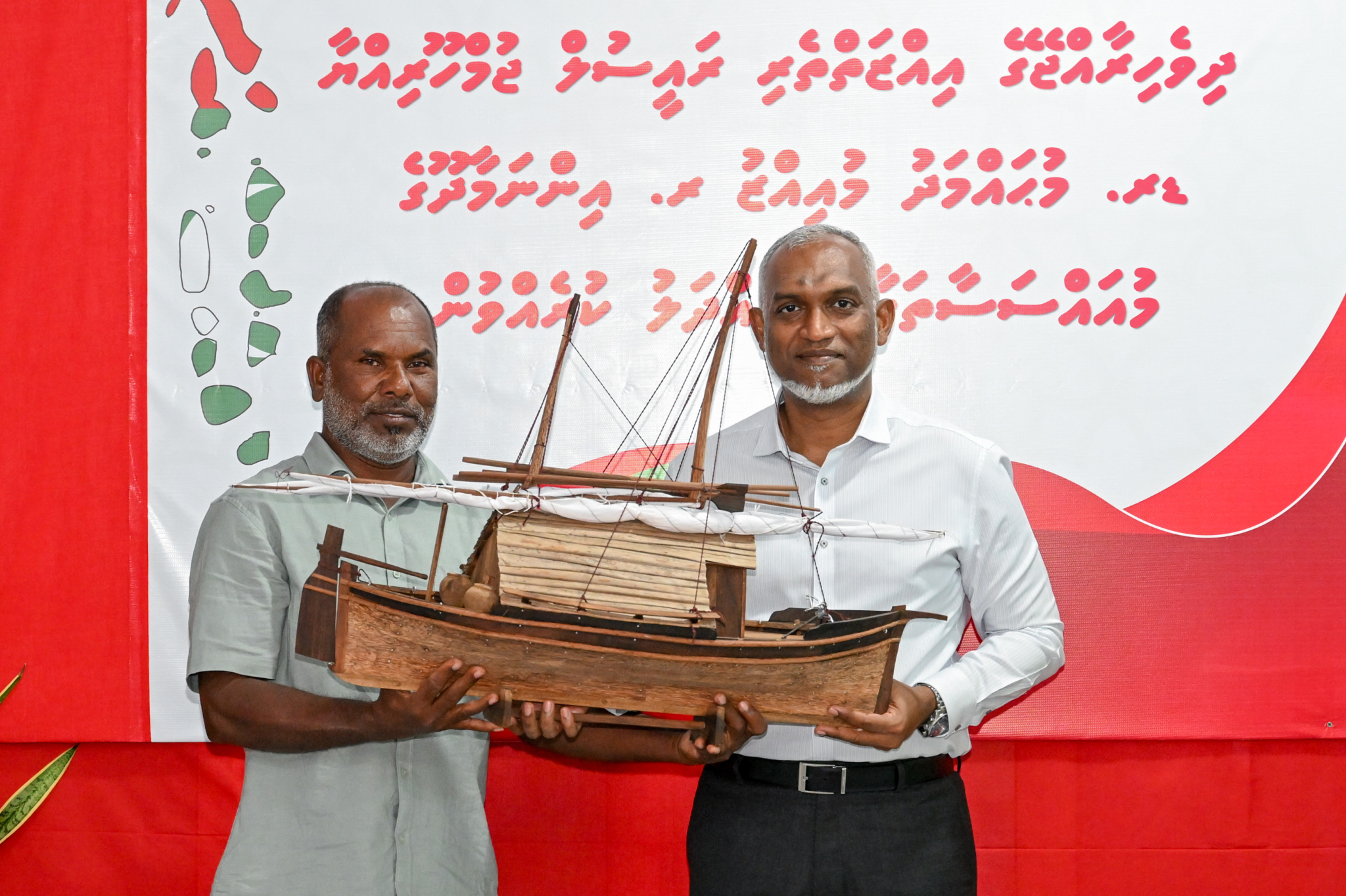 އޮޑިދޯނިފަހަރު ބަންނަ ވަޑިންނަށް ރަހުނަކާނުލައި ލޯނު ލިބޭނެ އިންތިޒާމް ހަމަޖައްސަވައިދެއްވާނެކަމަށް ރައީސް ޑރ.މުއިއްޒު ވިދާޅުވެއްޖެ